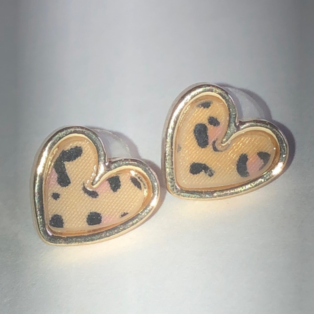 Heart-Shaped Leopard Print Earrings